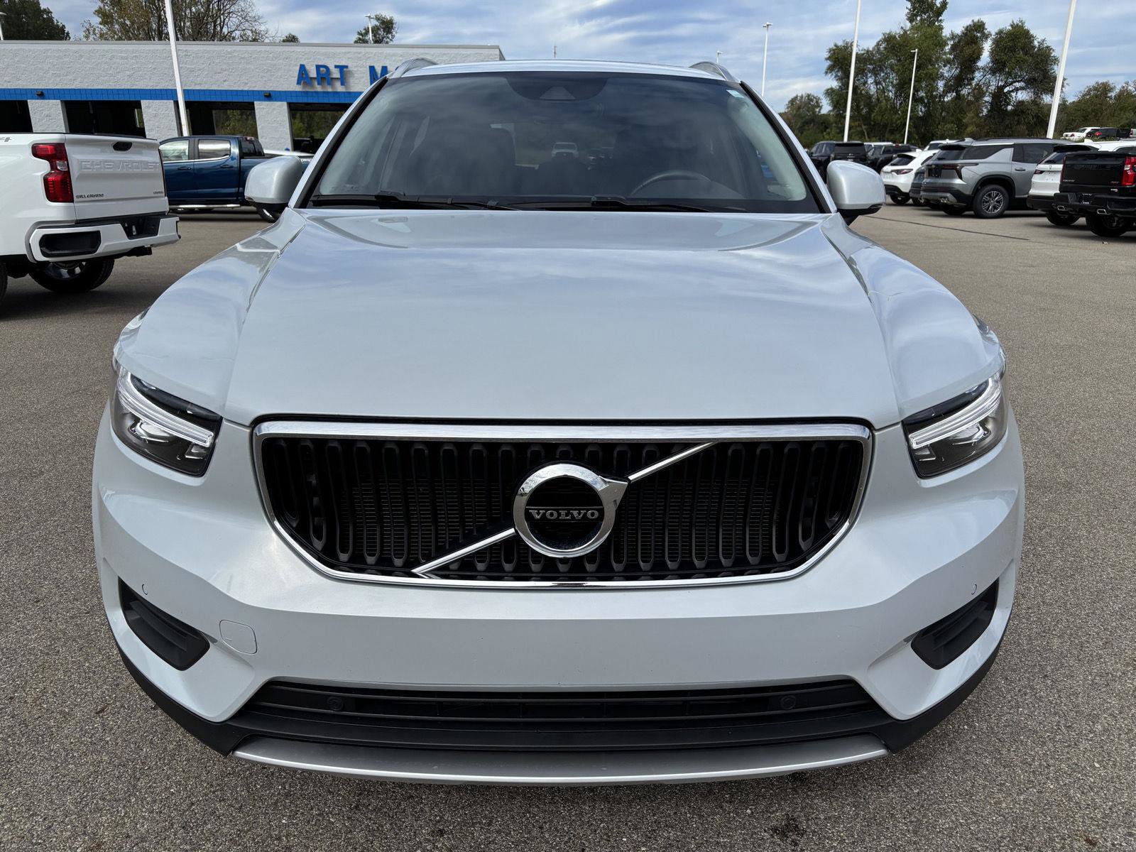 Used 2020 Volvo XC40 T5 Momentum w/ Protection Package Premier AWD/4WD image 10