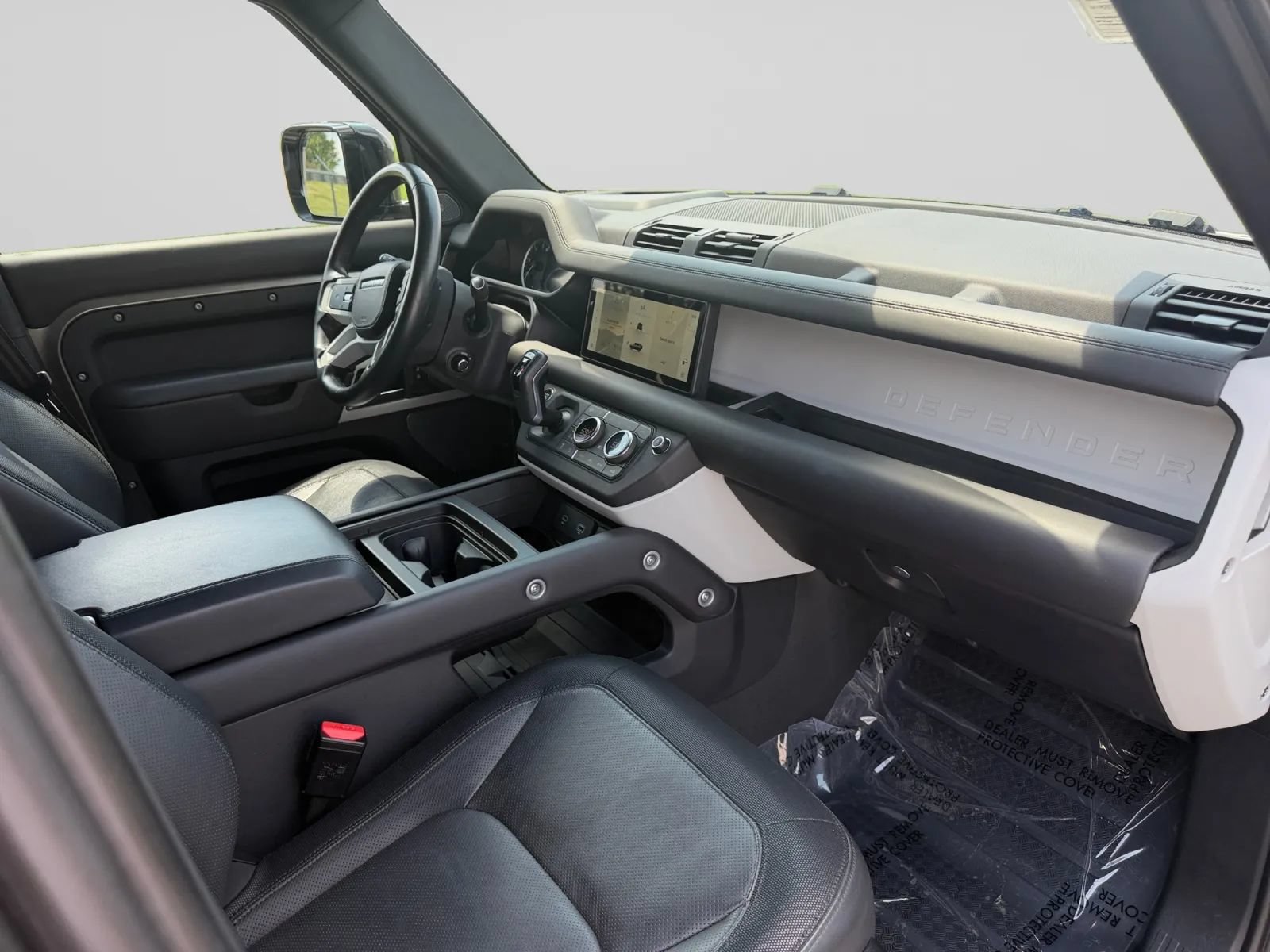 Used 2023 Land Rover Defender 110 X-Dynamic SE AWD/4WD image 33