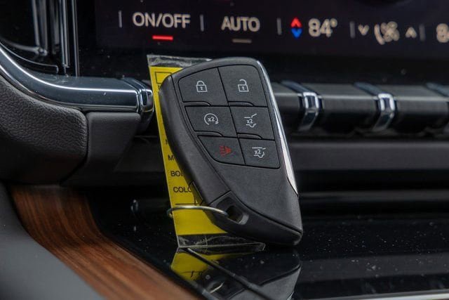 Used 2025 GMC Yukon Denali image 25