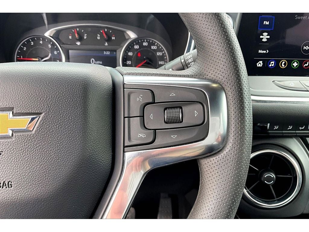 Used 2025 Chevrolet Blazer LT AWD/4WD image 22