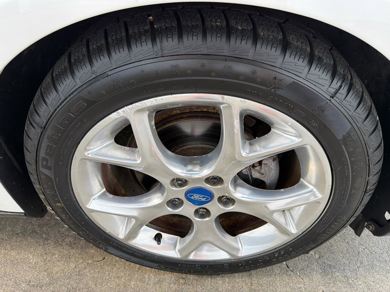 Used 2012 Ford Focus Titanium FWD image 20