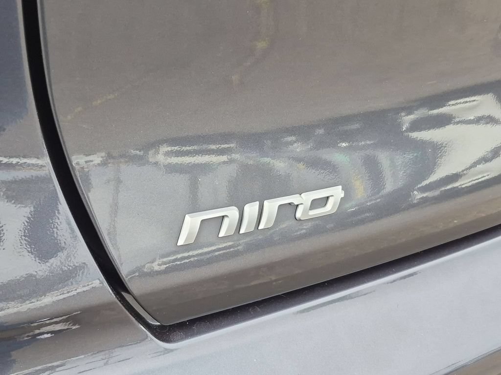 Used 2018 Kia Niro EX Premium FWD image 32