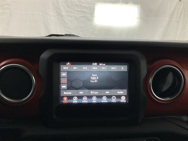 Used 2018 Jeep Wrangler Rubicon w/ Steel Bumper Group image 23