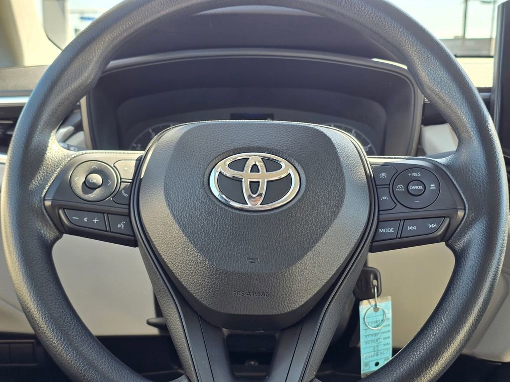 Used 2023 Toyota Corolla Cross L image 26