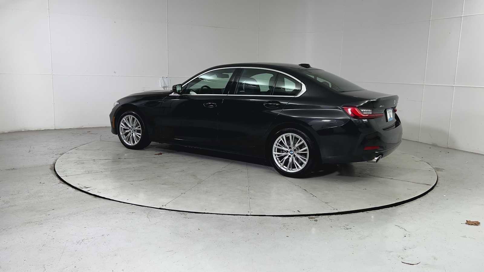 Used 2024 BMW 330i xDrive Sedan image 4