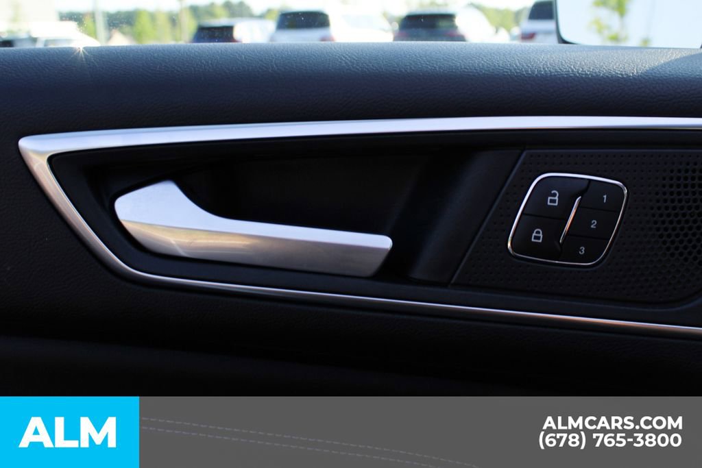 Used 2024 Ford Edge Titanium image 38