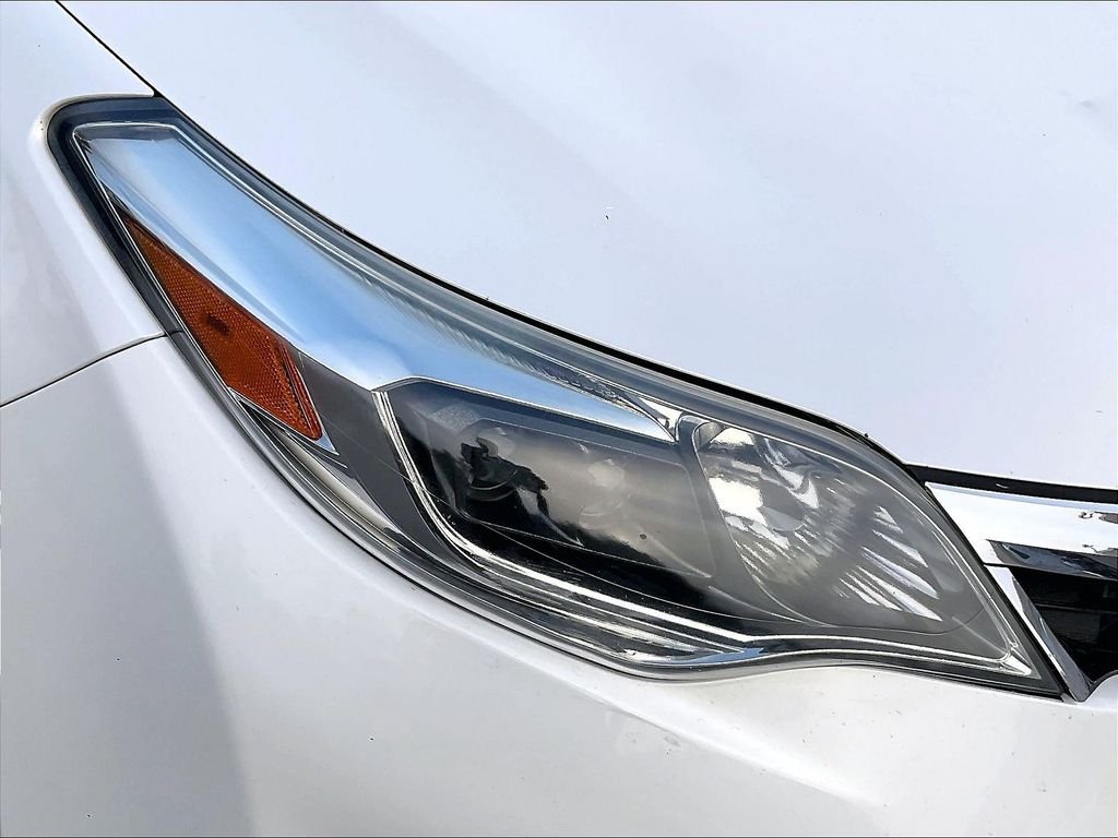 Used 2013 Toyota Avalon XLE FWD image 32