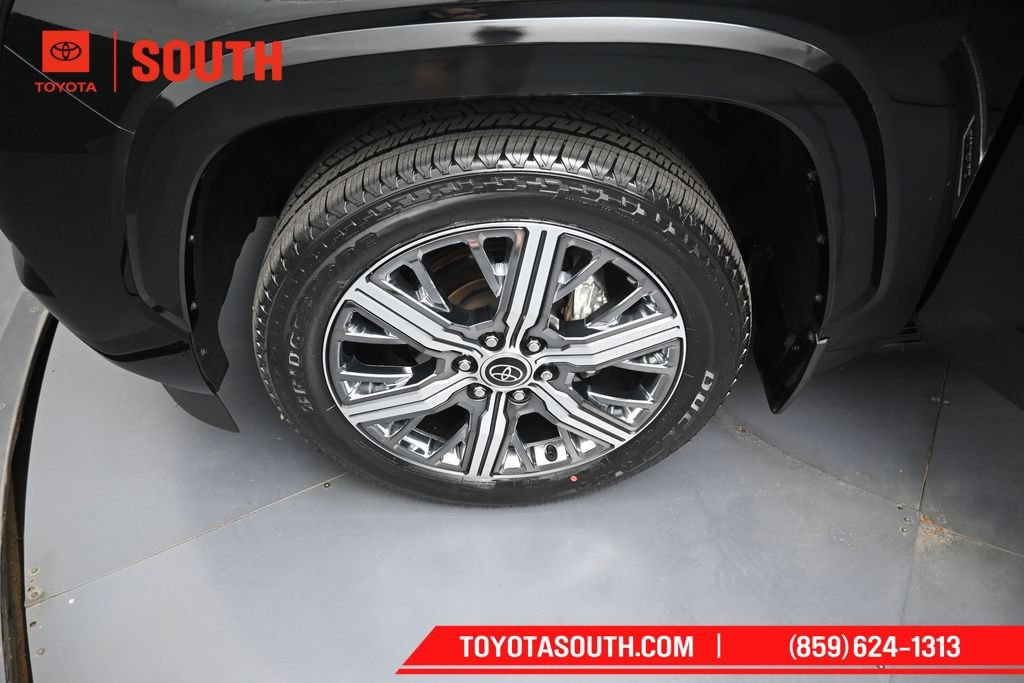 Used 2024 Toyota Sequoia Capstone AWD/4WD image 44