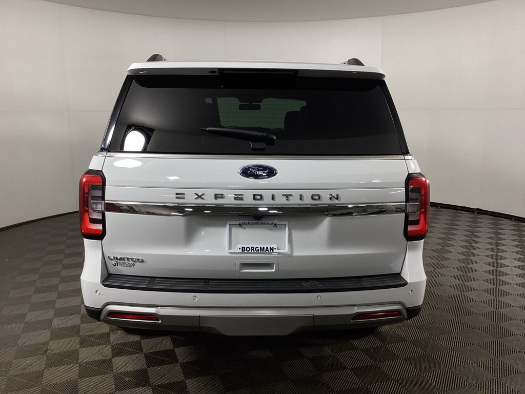 Used 2024 Ford Expedition Limited image 3