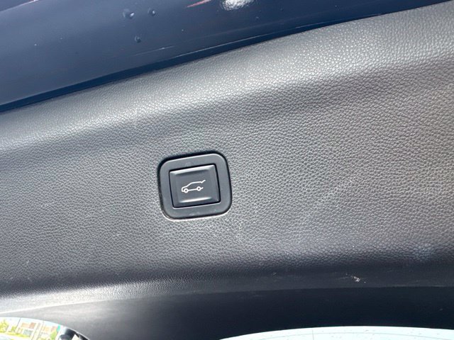 Used 2018 Buick Enclave Avenir w/ Avenir Technology Package AWD/4WD image 14