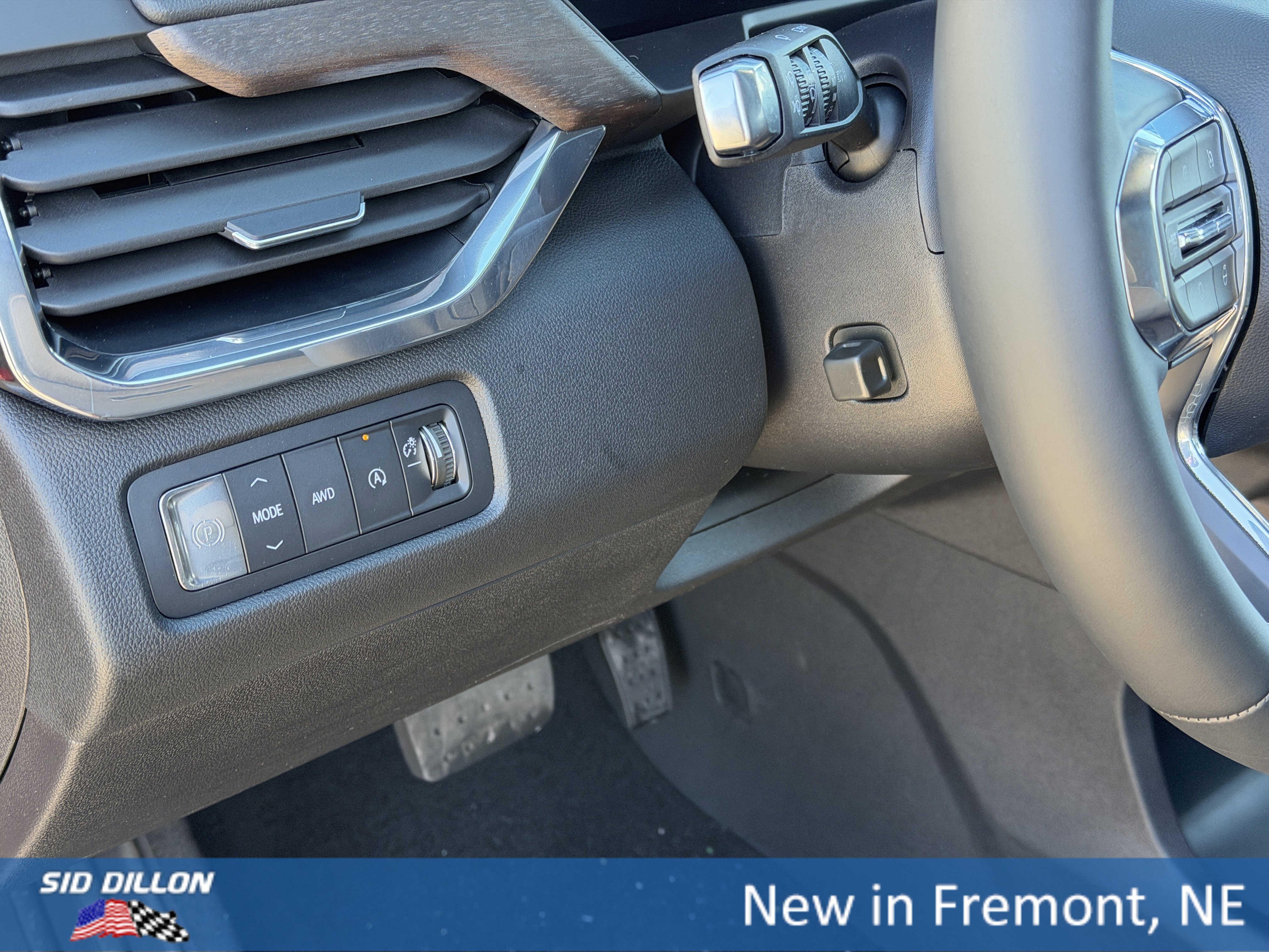 New 2026 GMC Acadia Denali Ultimate w/ LPO, Floor Liner Package image 15