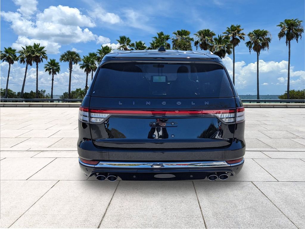 Used 2025 Lincoln Aviator Black Label AWD/4WD image 7