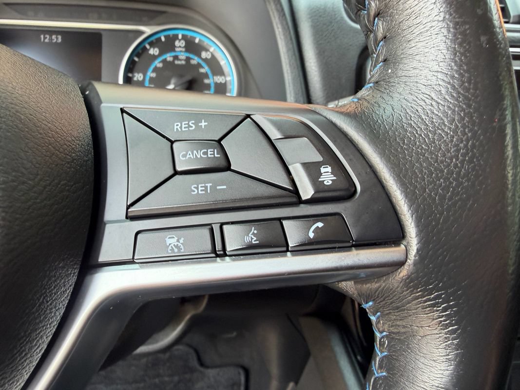 Used 2018 Nissan Leaf SV w/ Protection Package FWD image 33
