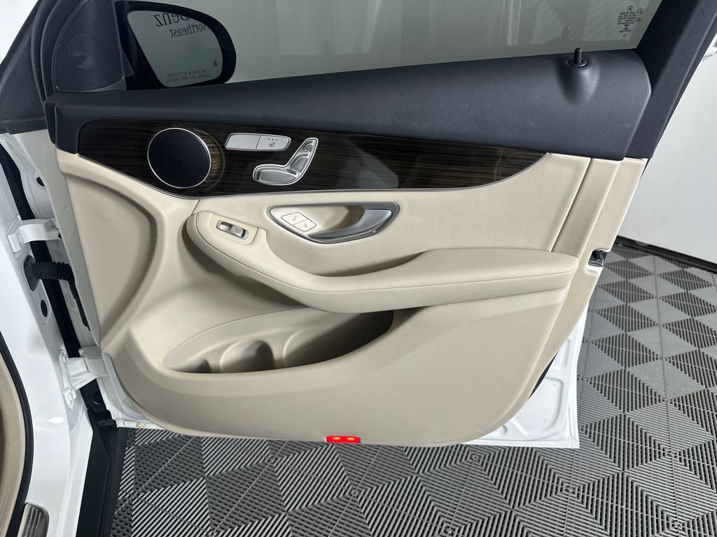 Certified 2022 Mercedes-Benz GLC 300 image 15