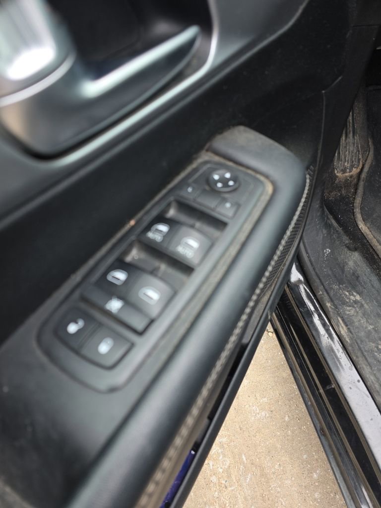 Used 2019 Chrysler Pacifica Touring Plus w/ S Appearance Package image 7