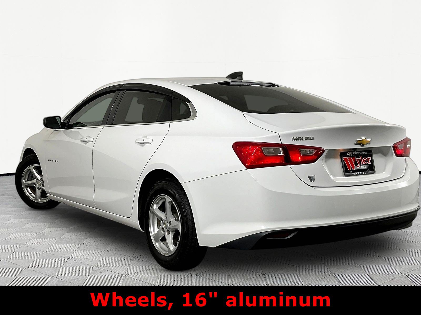 Used 2018 Chevrolet Malibu LS FWD image 4