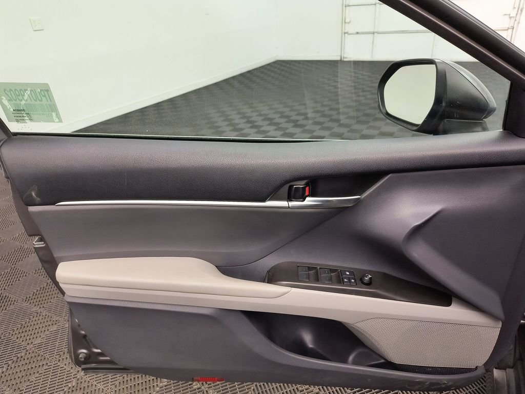 Used 2023 Toyota Camry LE FWD image 18