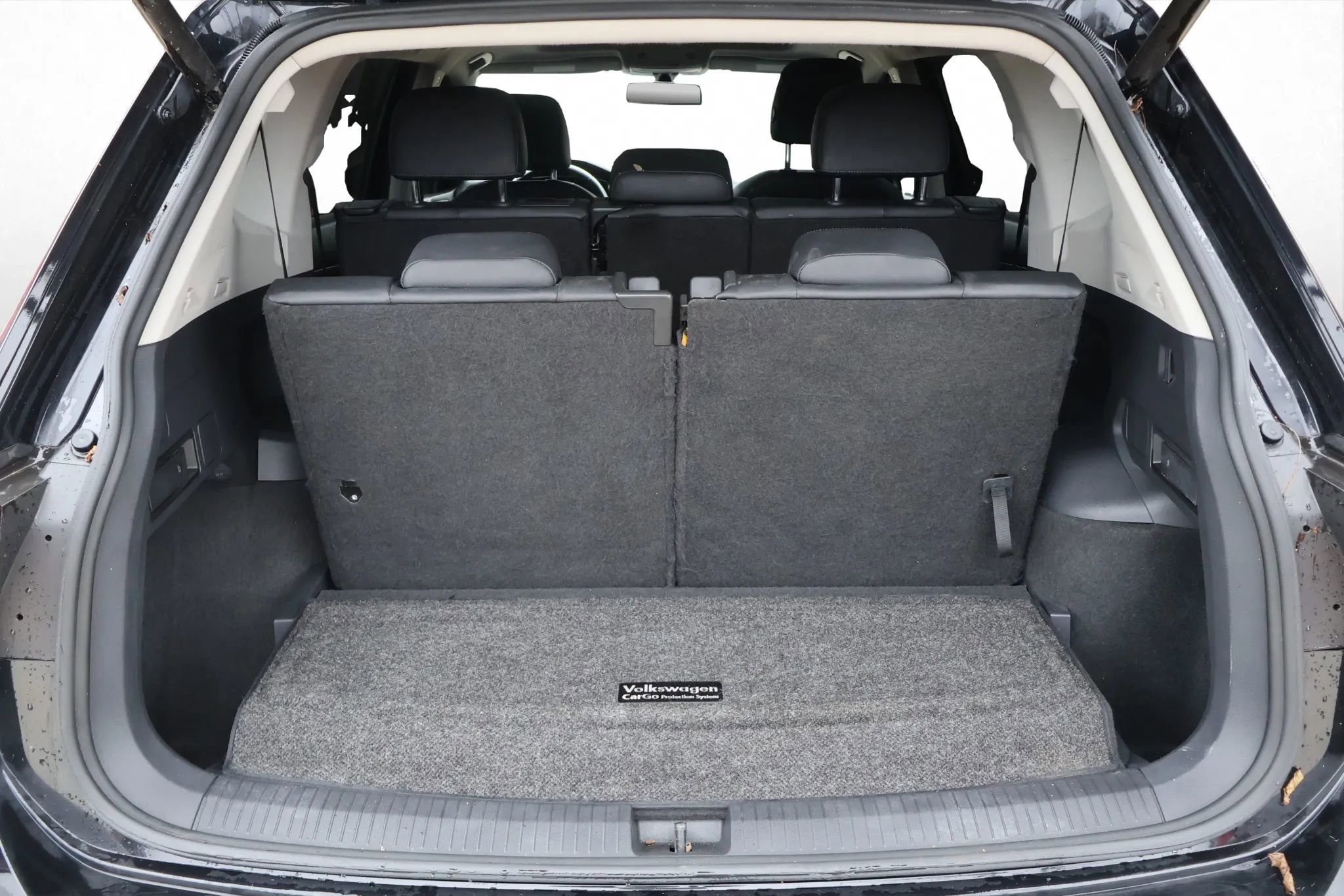 Used 2019 Volkswagen Tiguan SE image 9