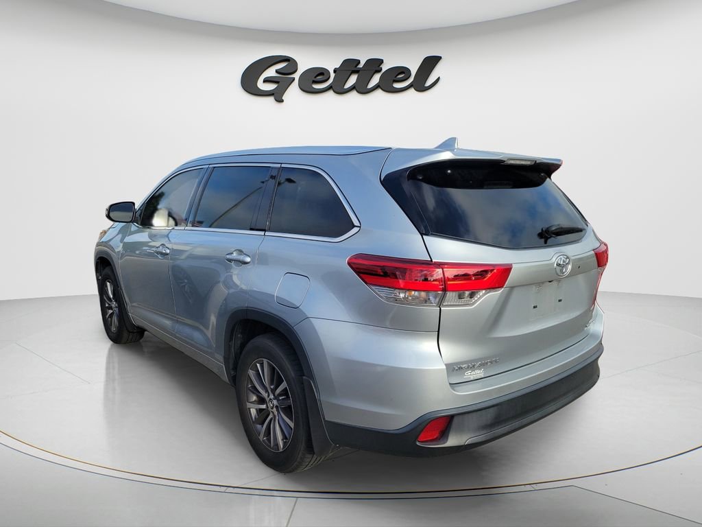 Used 2017 Toyota Highlander XLE image 8