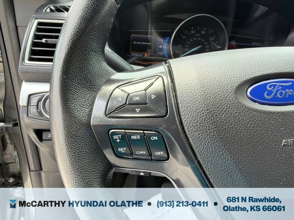 Used 2017 Ford Explorer XLT w/ Equipment Group 202A AWD/4WD image 27