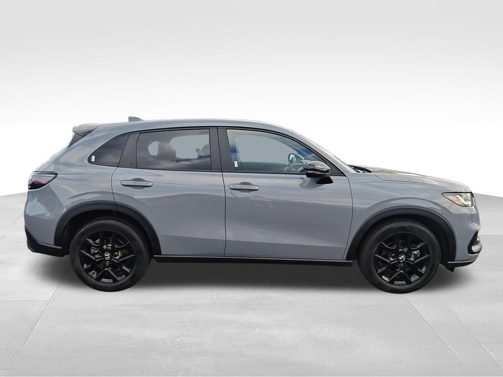 Used 2025 Honda HR-V Sport image 6