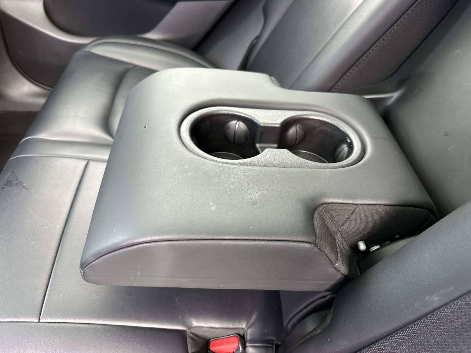 Used 2021 Tesla Model Y Long Range AWD/4WD image 19