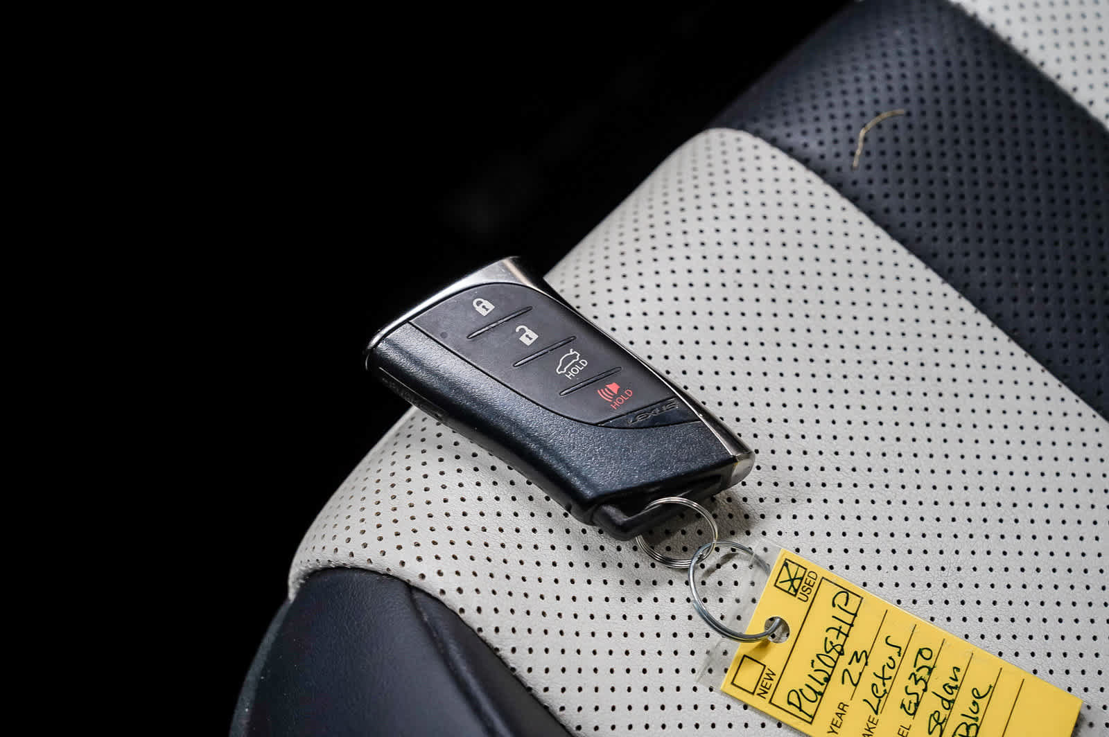 Used 2023 Lexus ES 350 F Sport w/ Accessory Package (Z2) FWD image 27