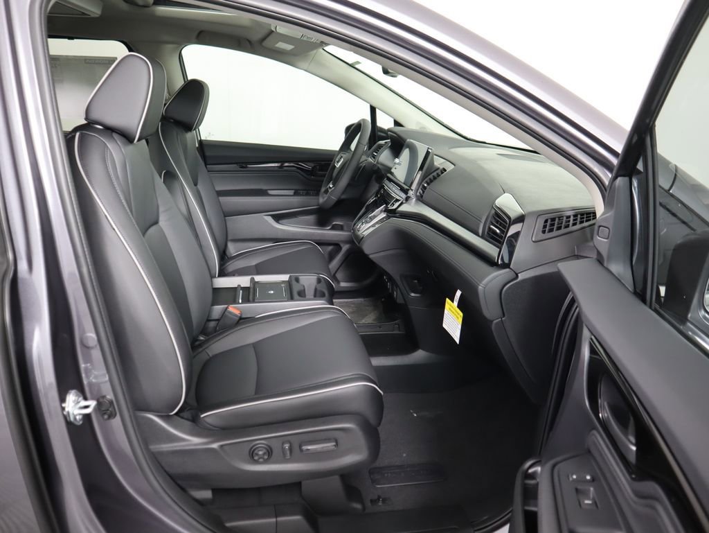 New 2026 Honda Odyssey Touring image 21