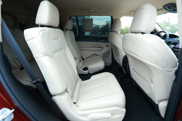 Certified 2022 Jeep Grand Cherokee L Limited image 32