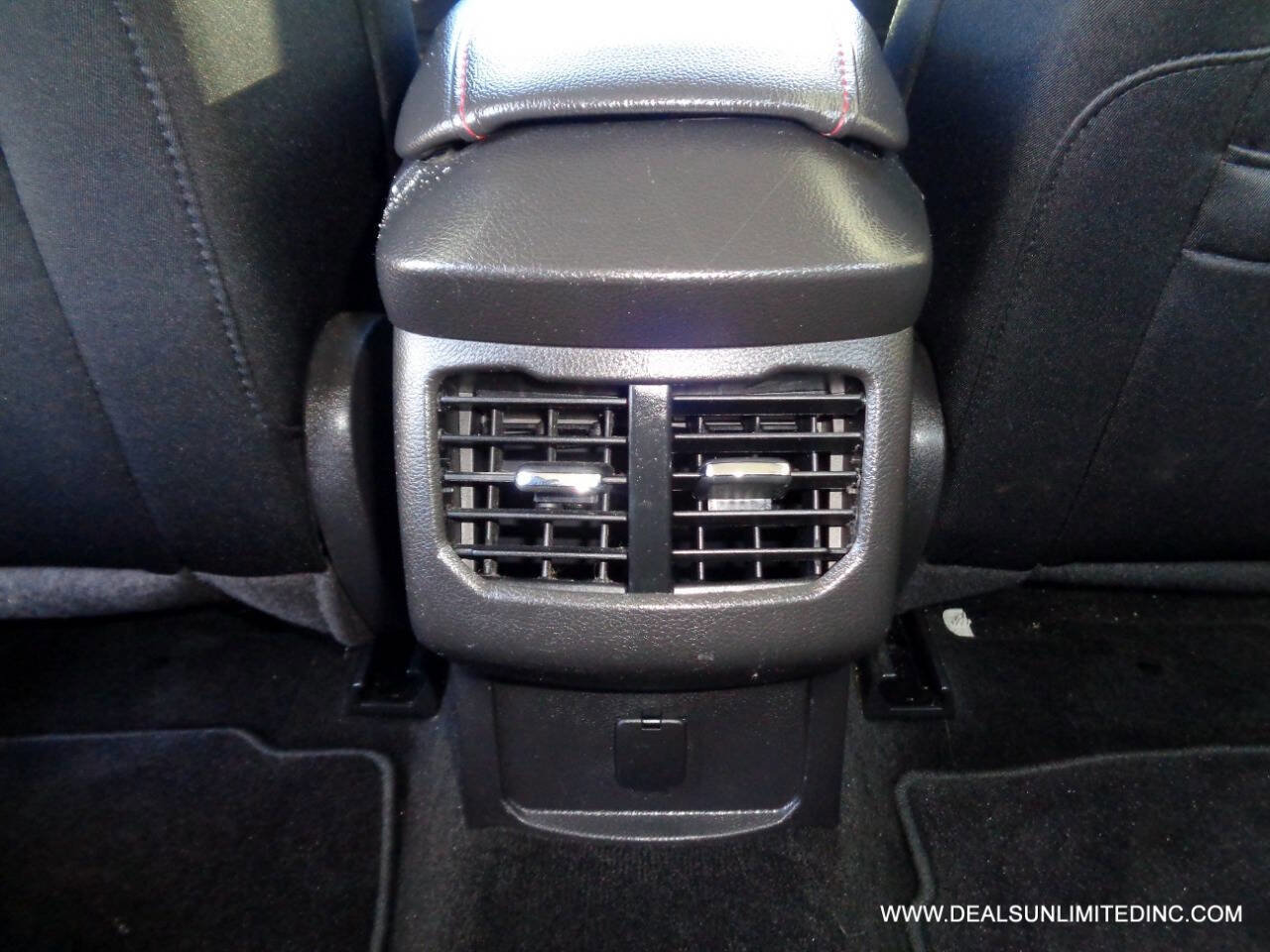 Used 2014 Ford Fusion SE w/ Equipment Group 201A image 14