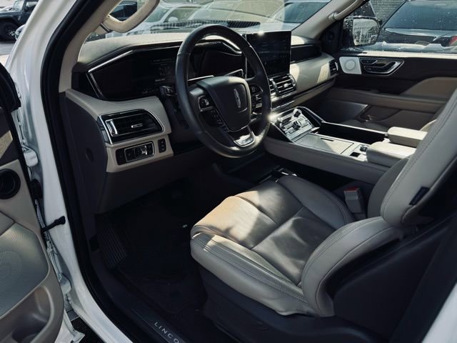 Used 2024 Lincoln Navigator L Reserve image 19