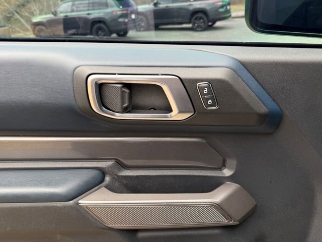 Used 2022 Ford Bronco Outer Banks image 15
