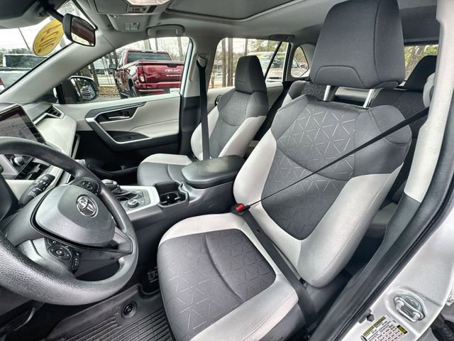 Used 2024 Toyota RAV4 XLE image 20