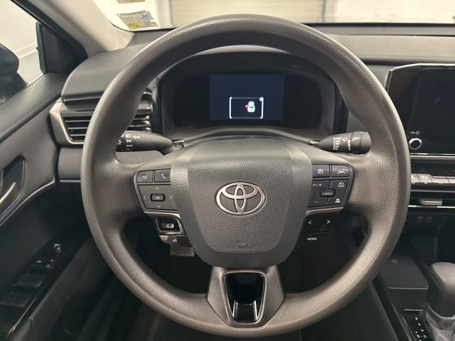 Used 2025 Toyota Camry LE image 17