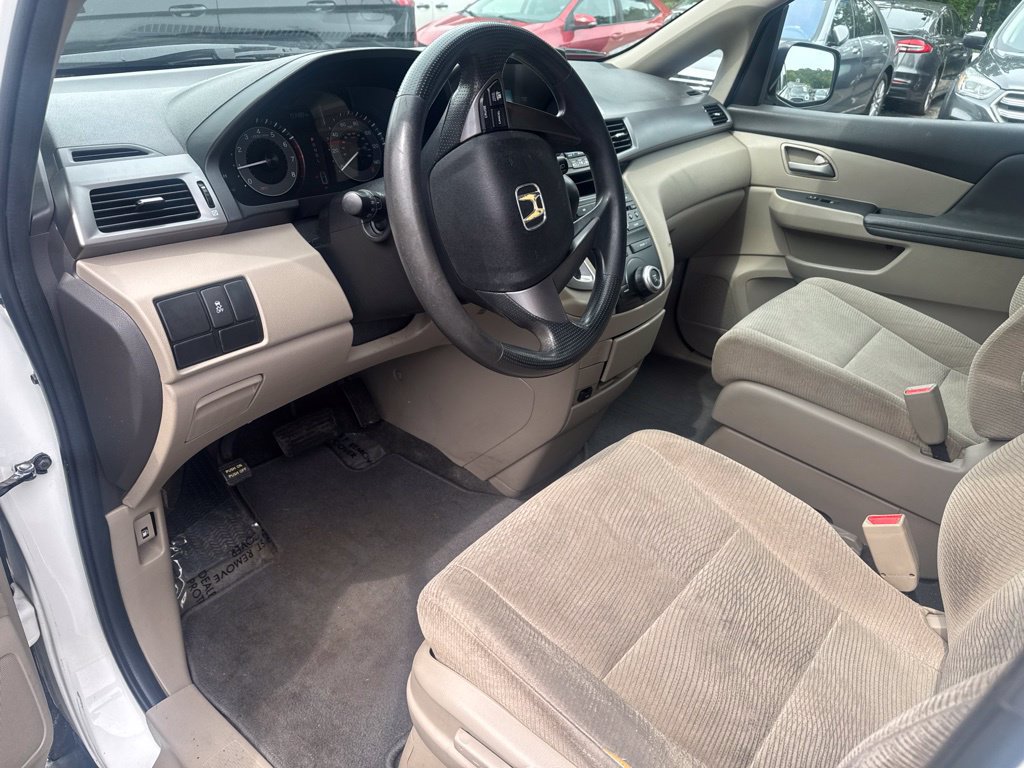 Used 2011 Honda Odyssey LX image 27