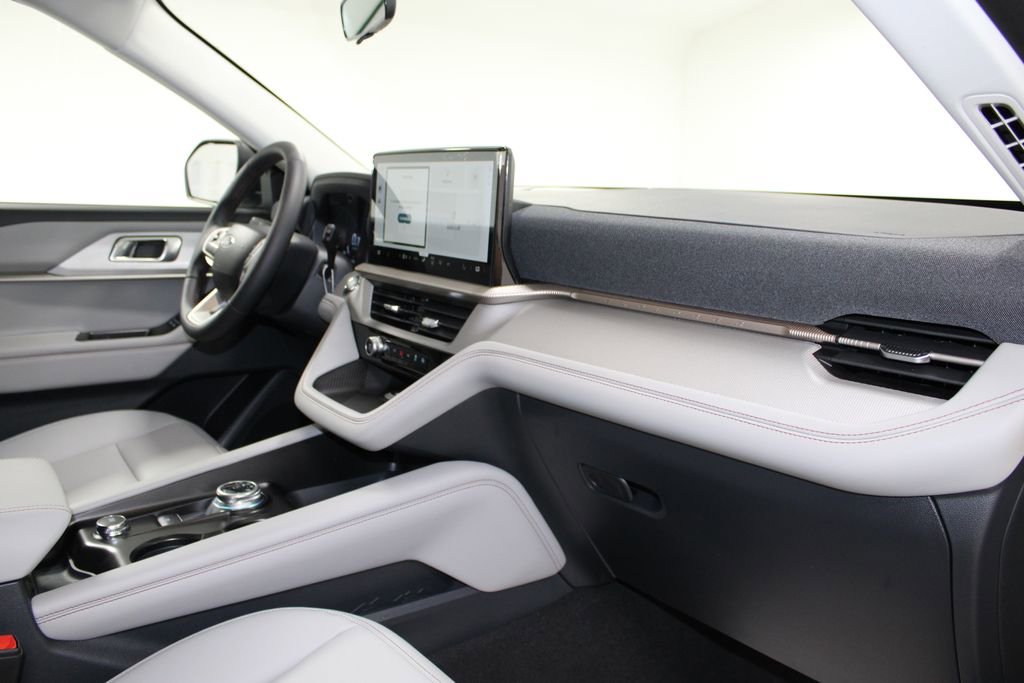 New 2026 Ford Explorer Active image 29
