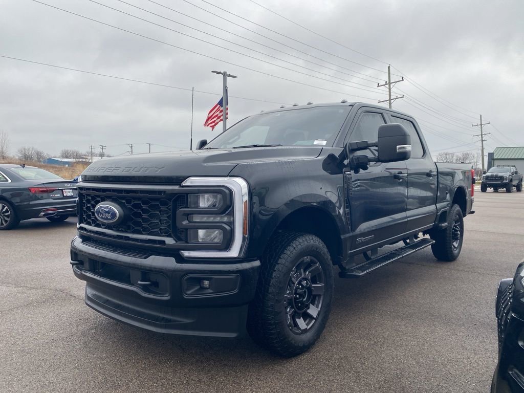 Used 2024 Ford F250 Lariat w/ Sport Appearance Package image 9