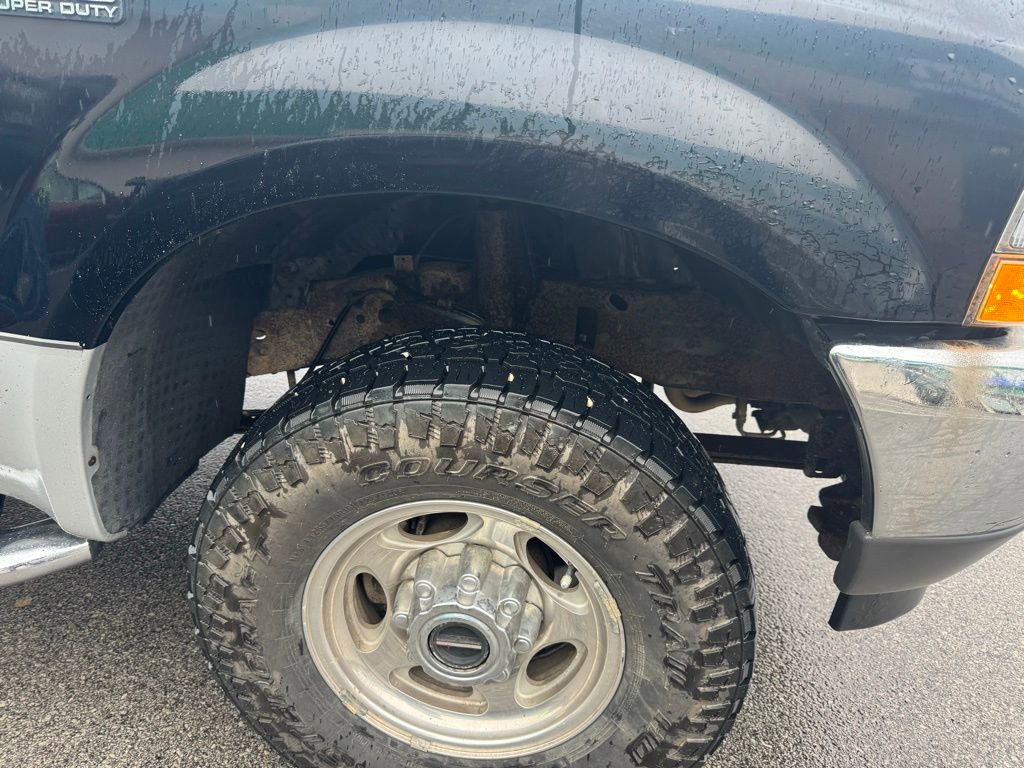 Used 2003 Ford F250 Lariat image 2