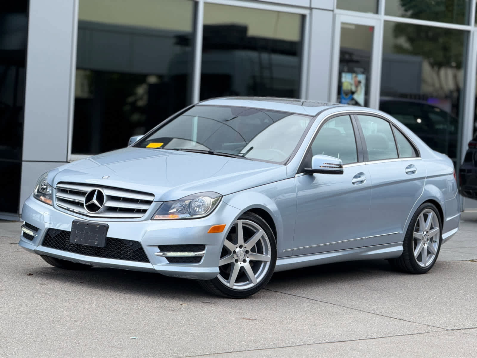 Used 2013 Mercedes-Benz C 250 Sedan image 2