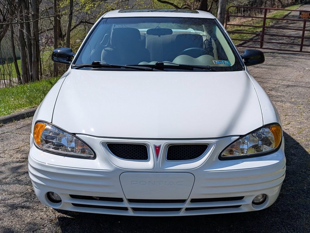 Used 2001 Pontiac Grand Am SE w/ Solid Value Appearance Pkg FWD image 35