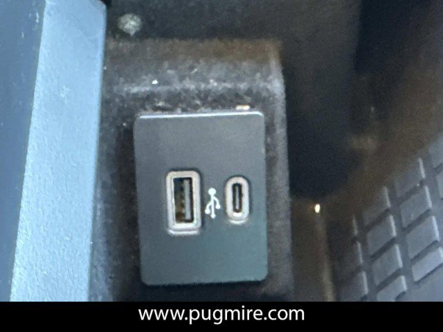 Used 2021 Lincoln Navigator Reserve w/ Luxury Package image 32