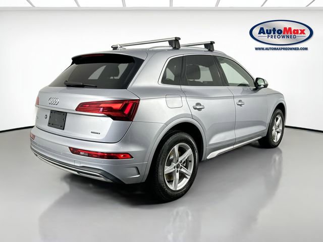 Used 2023 Audi Q5 2.0T Premium w/ Convenience Package image 2