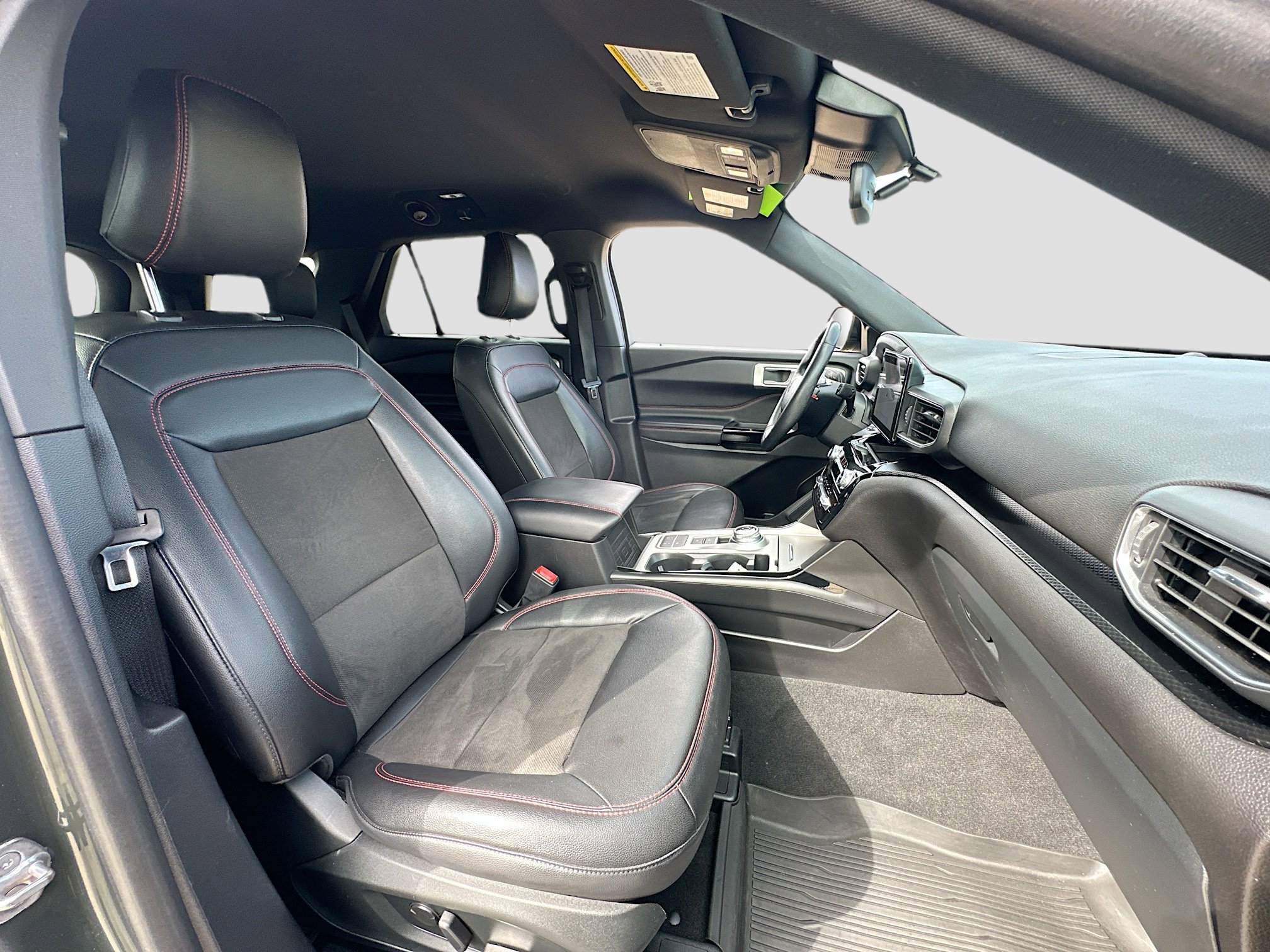 Certified 2022 Ford Explorer ST-Line w/ Class IV Trailer Tow Package image 29