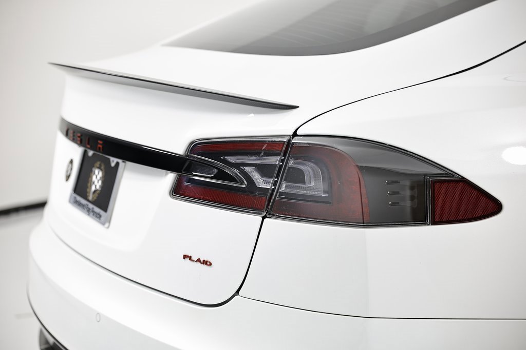 Used 2022 Tesla Model S Plaid image 15
