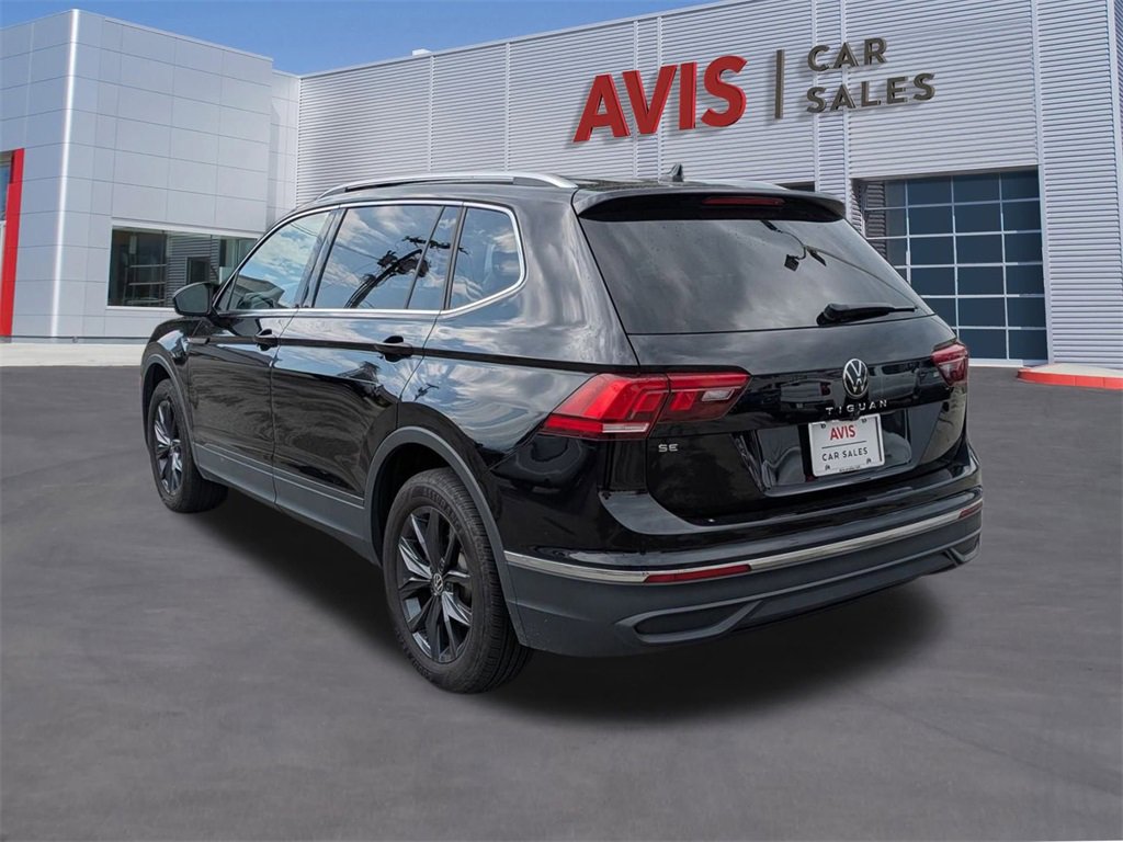 Used 2024 Volkswagen Tiguan SE image 3