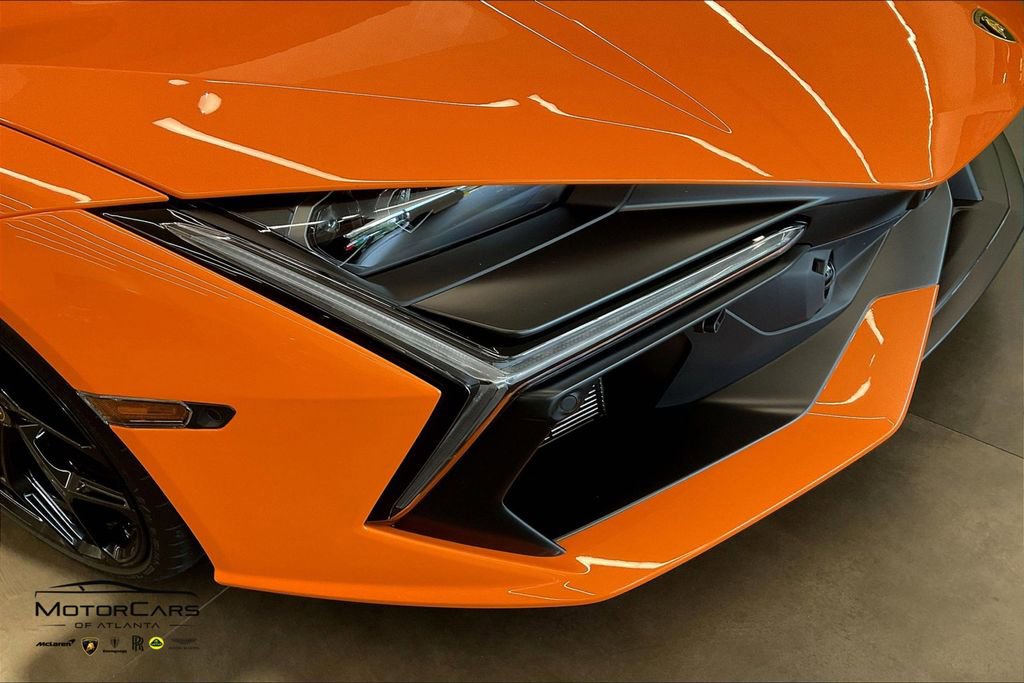 Used 2024 Lamborghini Revuelto image 21