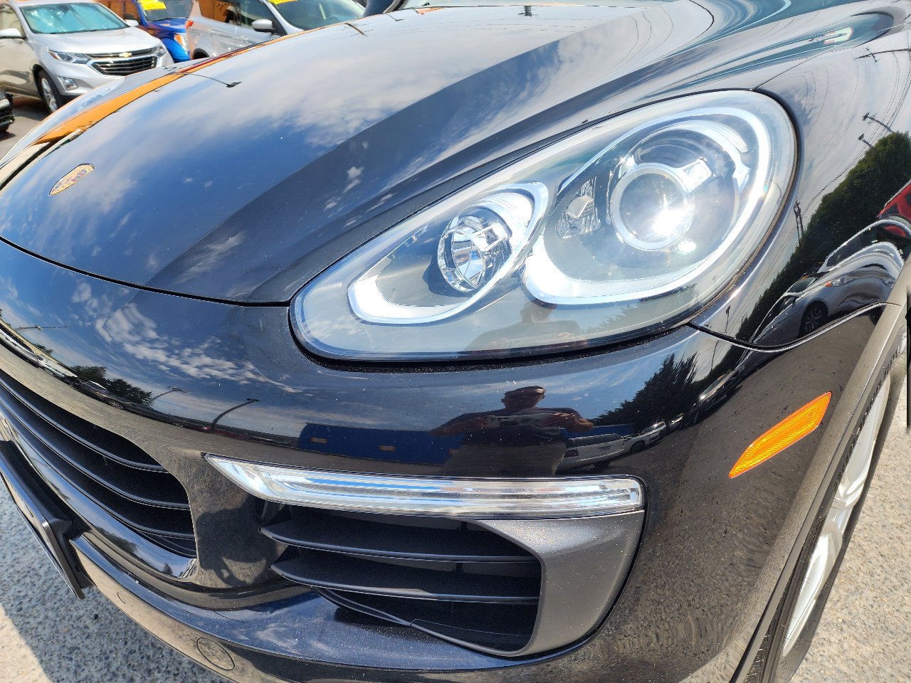 Used 2016 Porsche Cayenne S image 35
