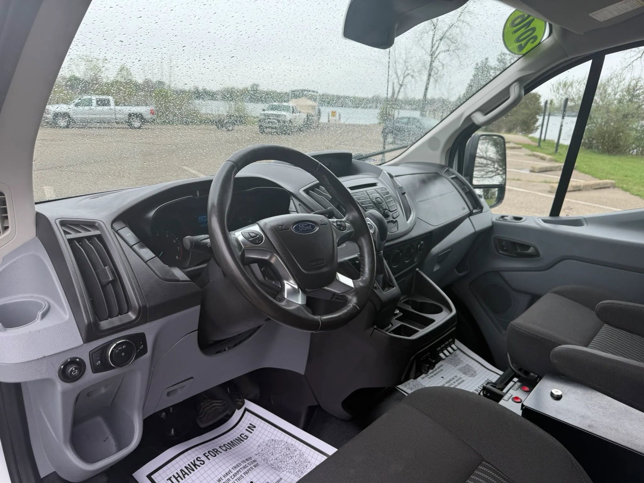Used 2016 Ford Transit 250 130 Low Roof RWD image 9