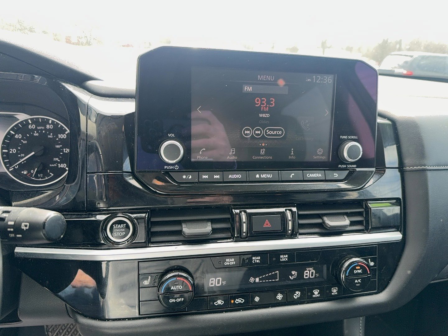 Used 2022 Nissan Pathfinder SV AWD/4WD image 25