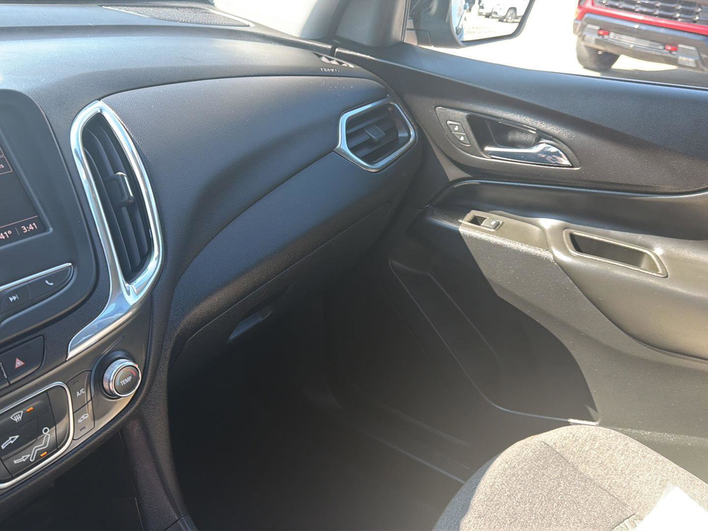 Used 2022 Chevrolet Equinox LT image 16